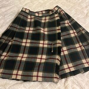 100% vintage wool pleated skirt
